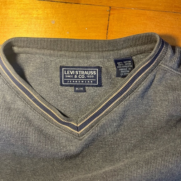 Vintage Levi’s Strauss sweatshirt medium - Picture 2 of 5